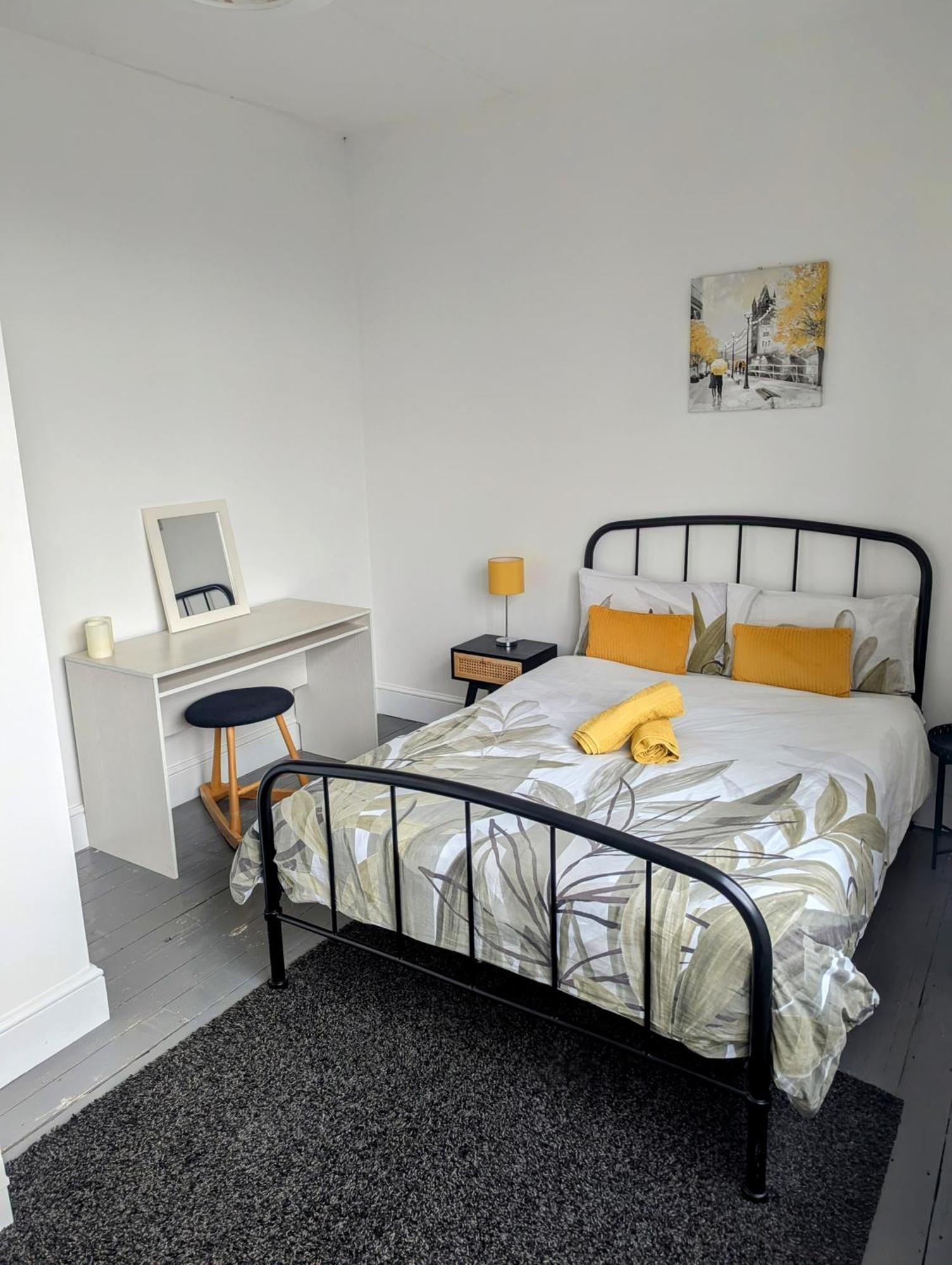 Contractor And Family Friendly Grade II Townhouse- 3 Bedrooms- Free Parking Norwich Bagian luar foto