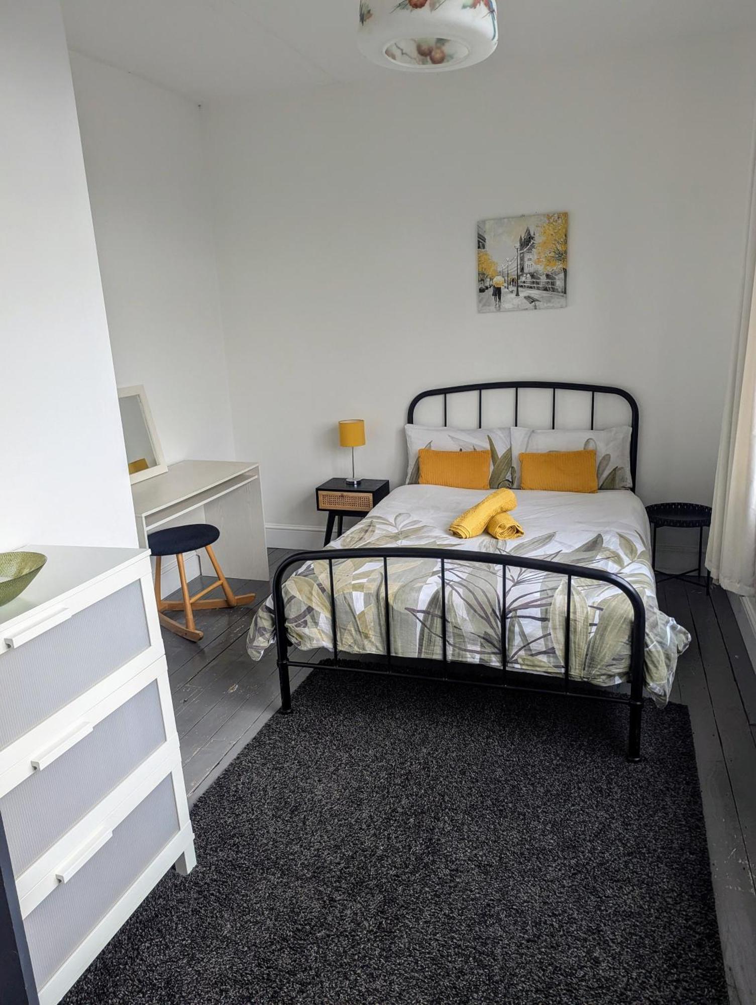 Contractor And Family Friendly Grade II Townhouse- 3 Bedrooms- Free Parking Norwich Bagian luar foto